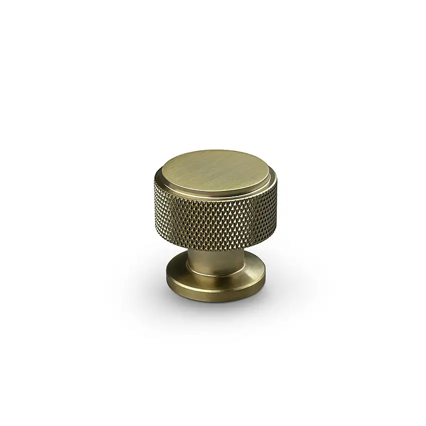 Knopp TheofilsLonato Diam. 30 mm RutaMatt Mässing