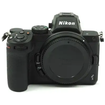 Nikon Z 5 -systemkamera BEGAGNAD