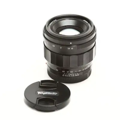 Voigtländer Nokton 40/1.2 Asph. -objektiv, Sony FE BEGAGNAD