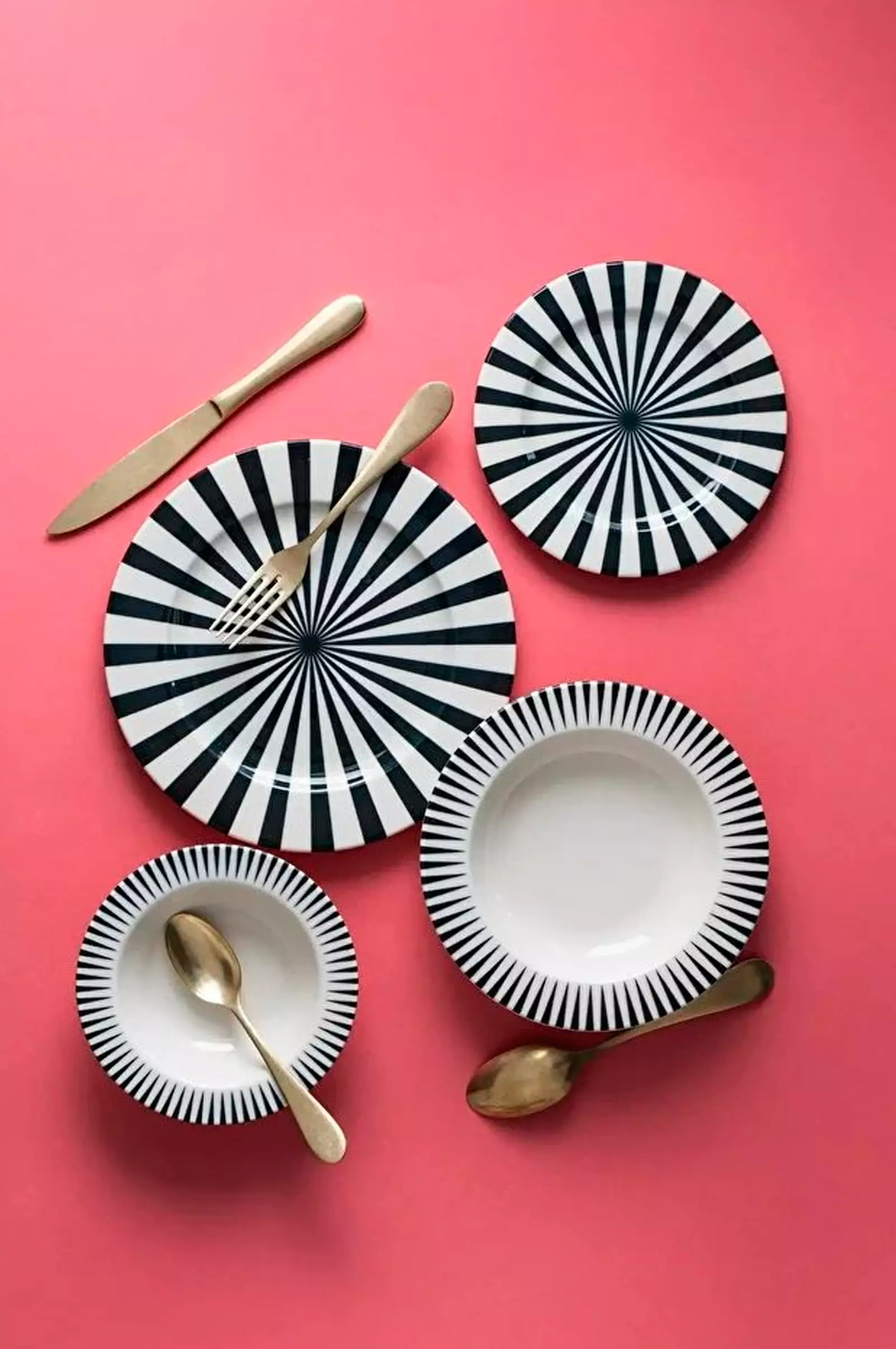 Middagsuppsättning (24 delar) Striped
